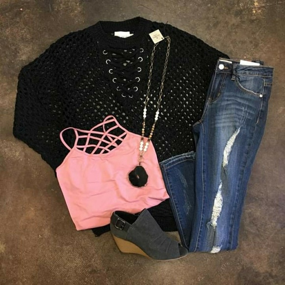 Strappy Tanks - Picture 7 of 8